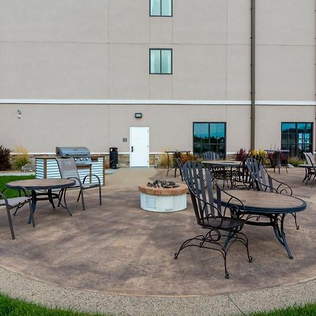 Comfort Inn & Suites Mandan - Bismarck Esterno foto