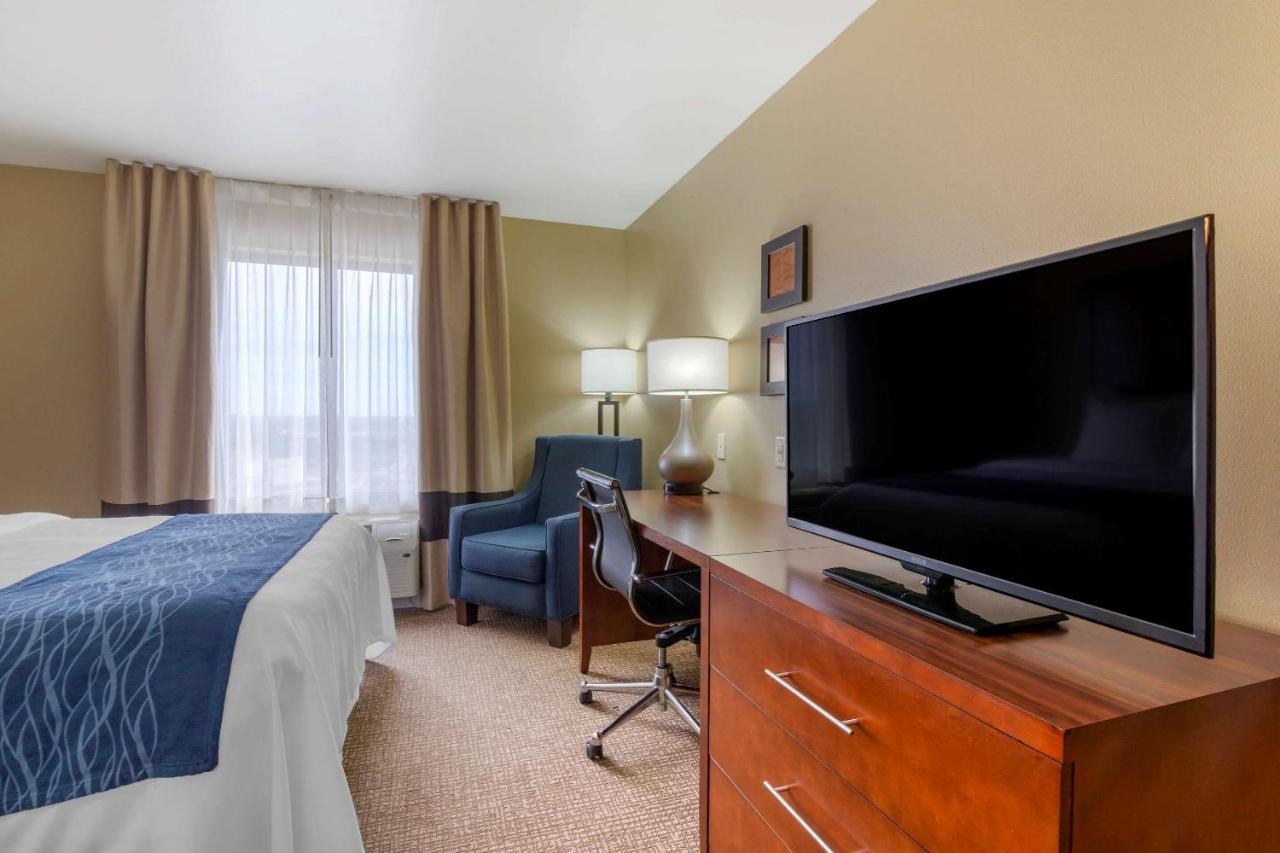 Comfort Inn & Suites Mandan - Bismarck Esterno foto