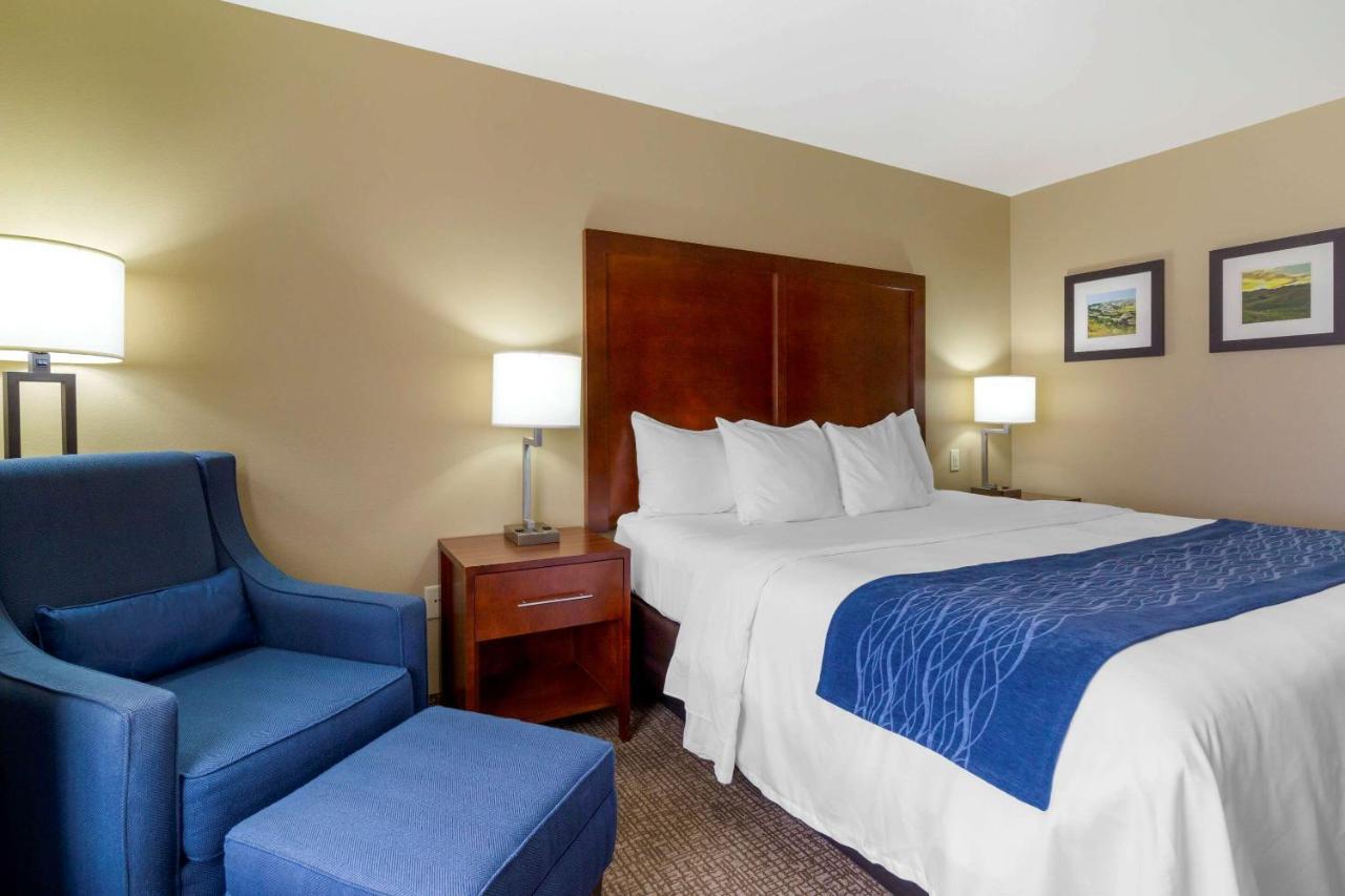 Comfort Inn & Suites Mandan - Bismarck Esterno foto
