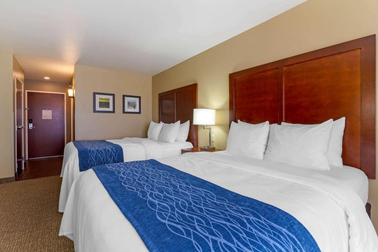 Comfort Inn & Suites Mandan - Bismarck Esterno foto