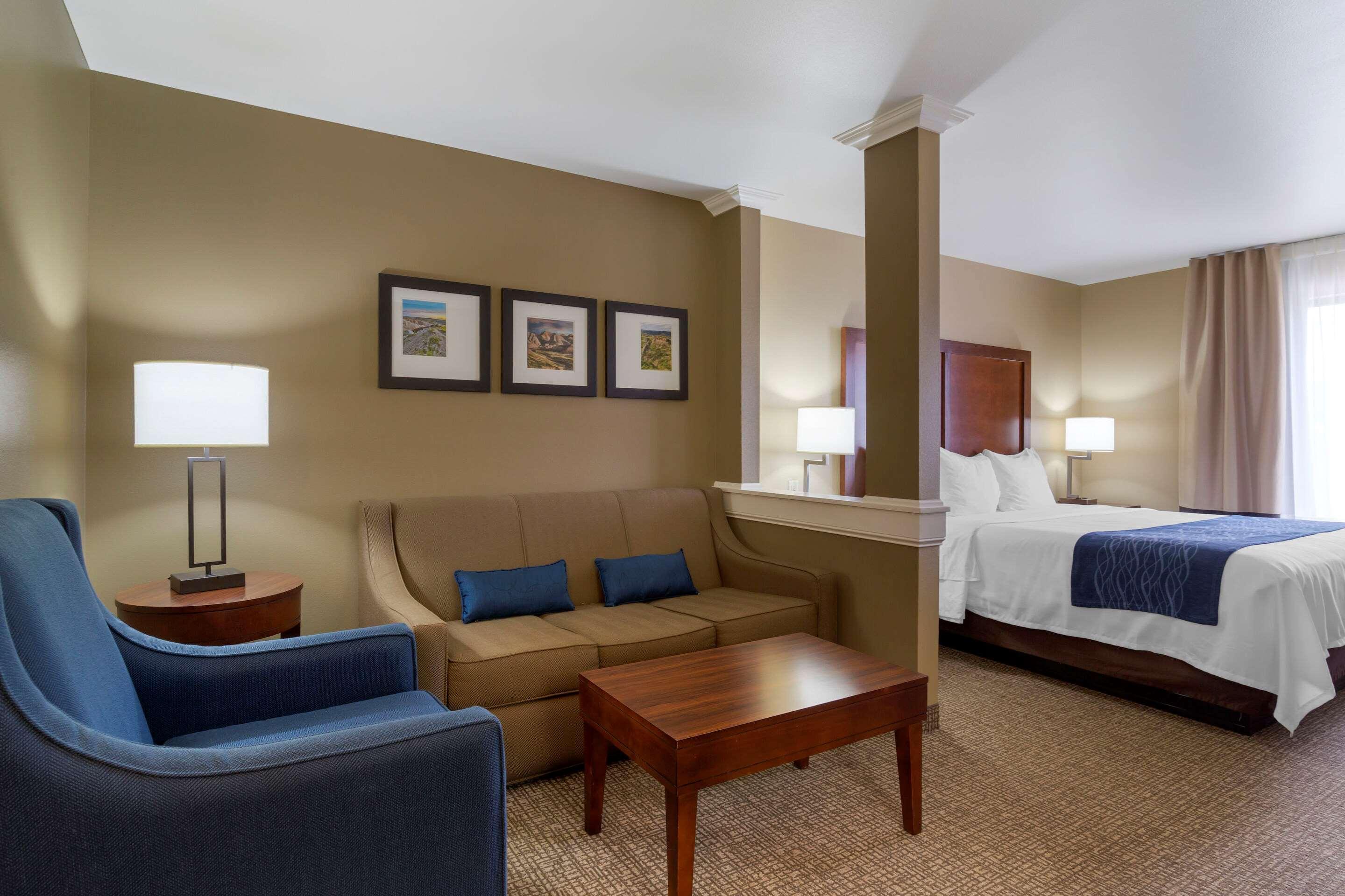 Comfort Inn & Suites Mandan - Bismarck Esterno foto