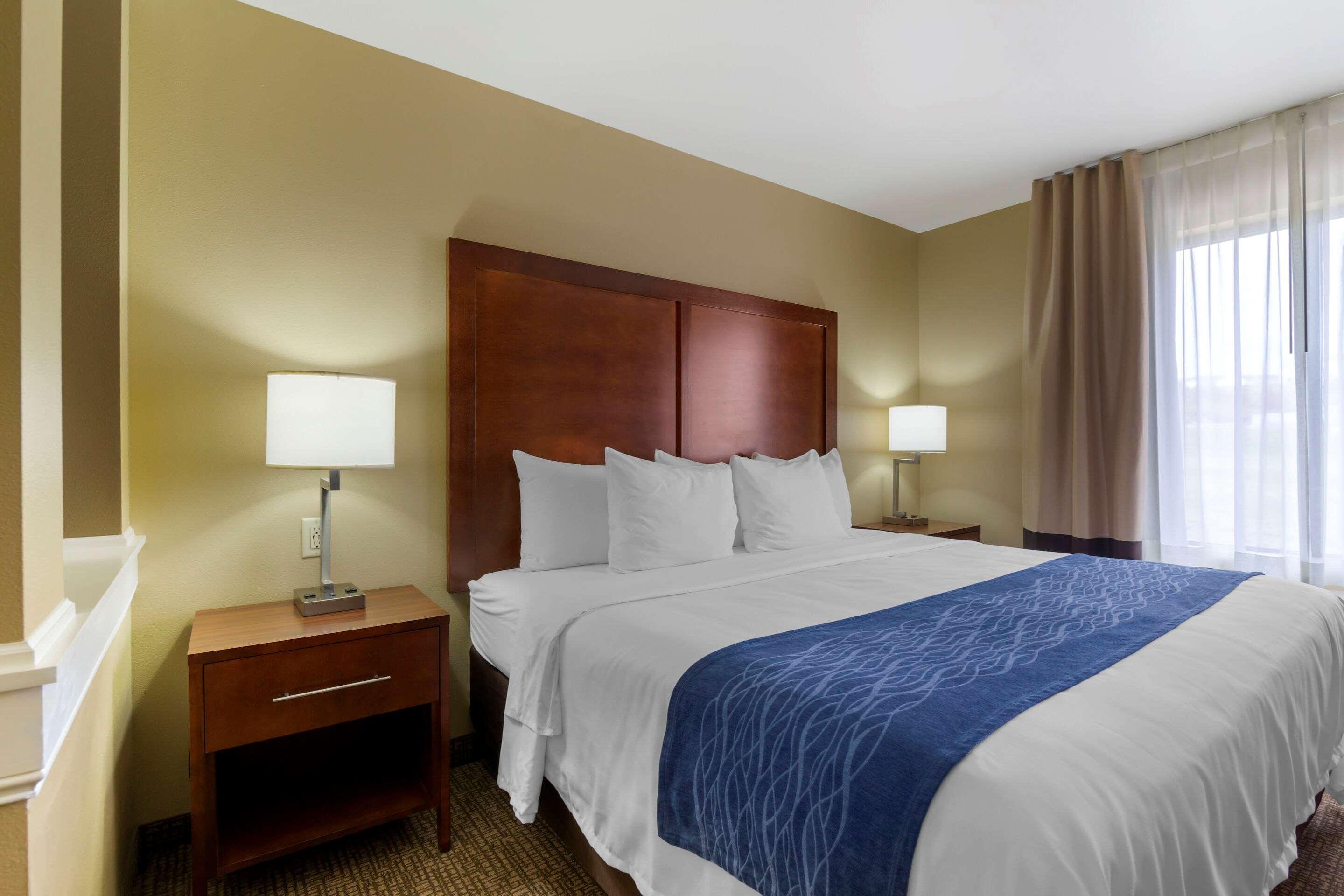 Comfort Inn & Suites Mandan - Bismarck Esterno foto