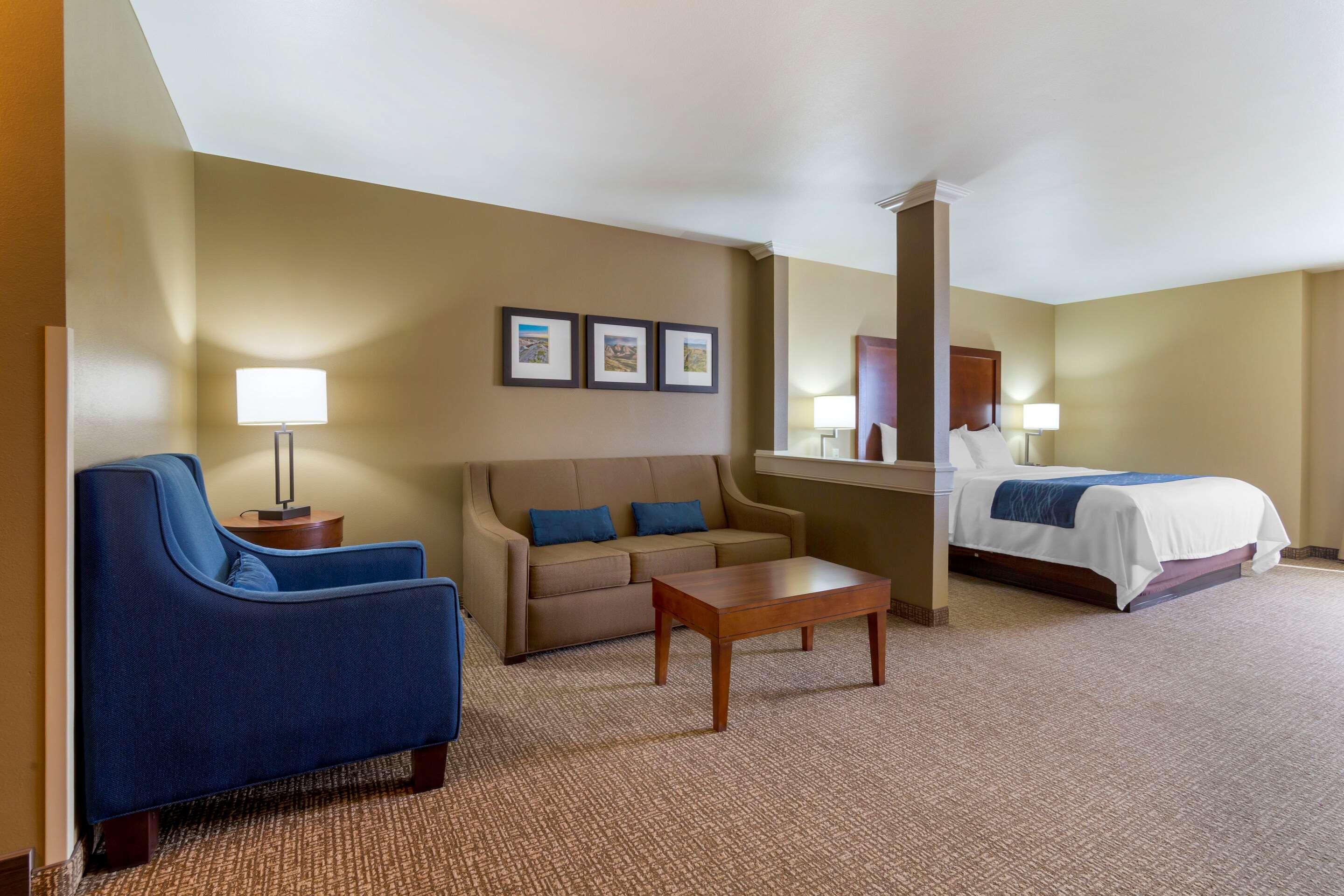 Comfort Inn & Suites Mandan - Bismarck Esterno foto