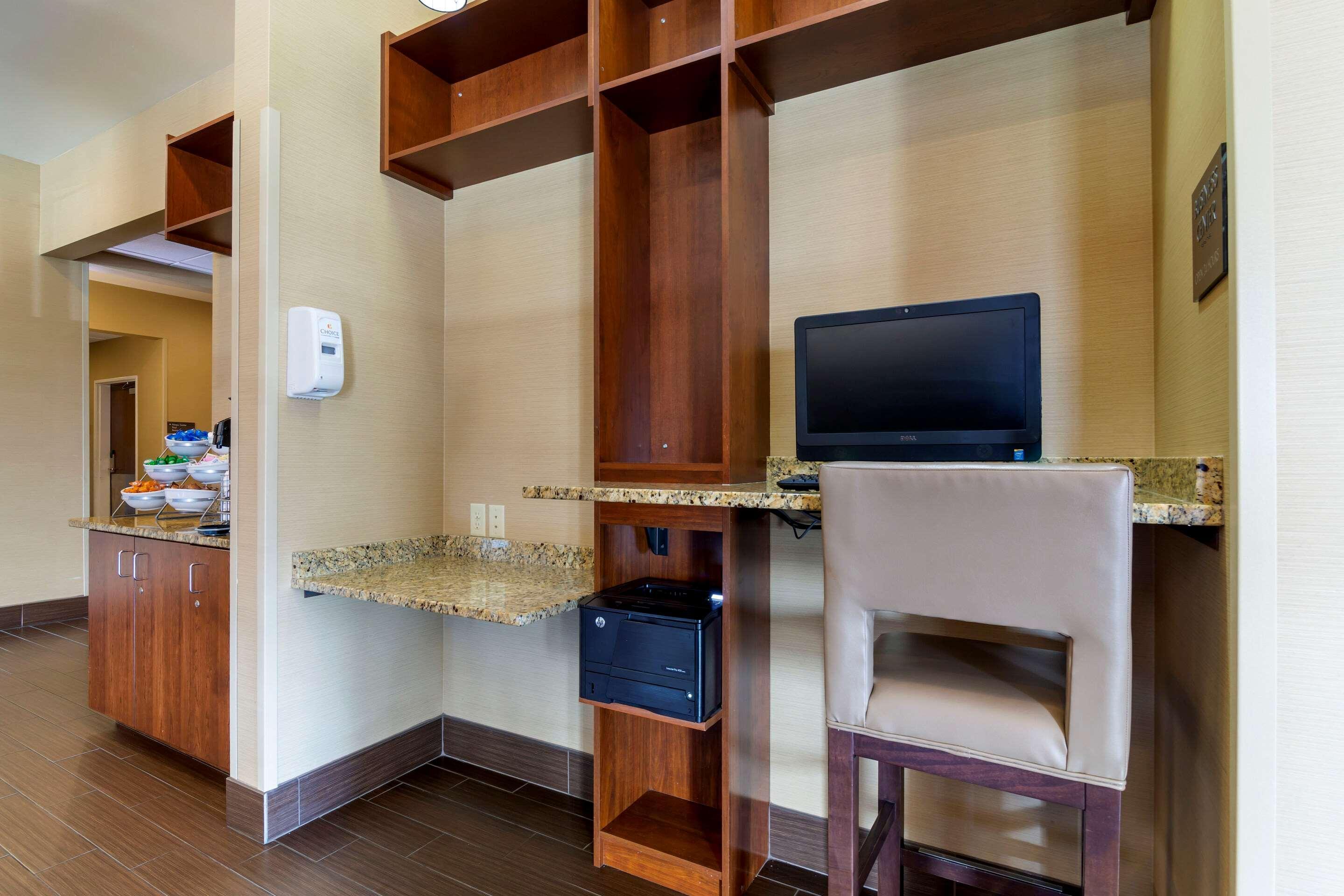 Comfort Inn & Suites Mandan - Bismarck Esterno foto