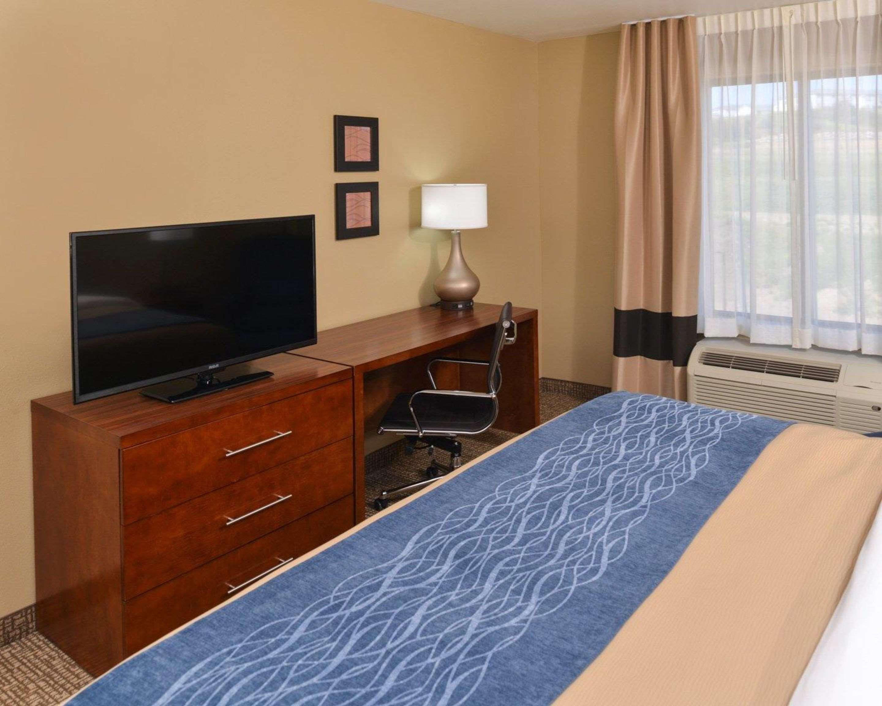 Comfort Inn & Suites Mandan - Bismarck Esterno foto