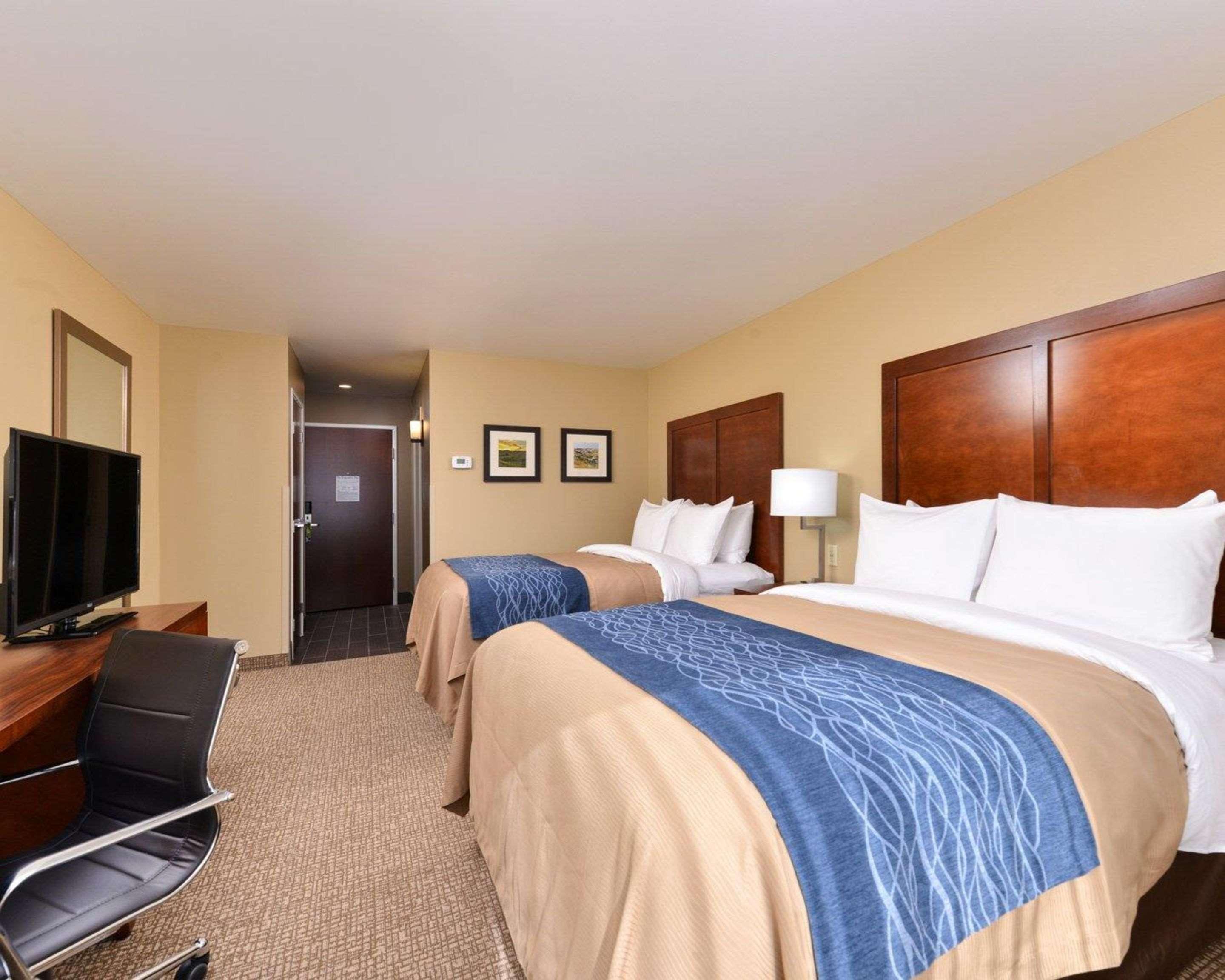Comfort Inn & Suites Mandan - Bismarck Esterno foto