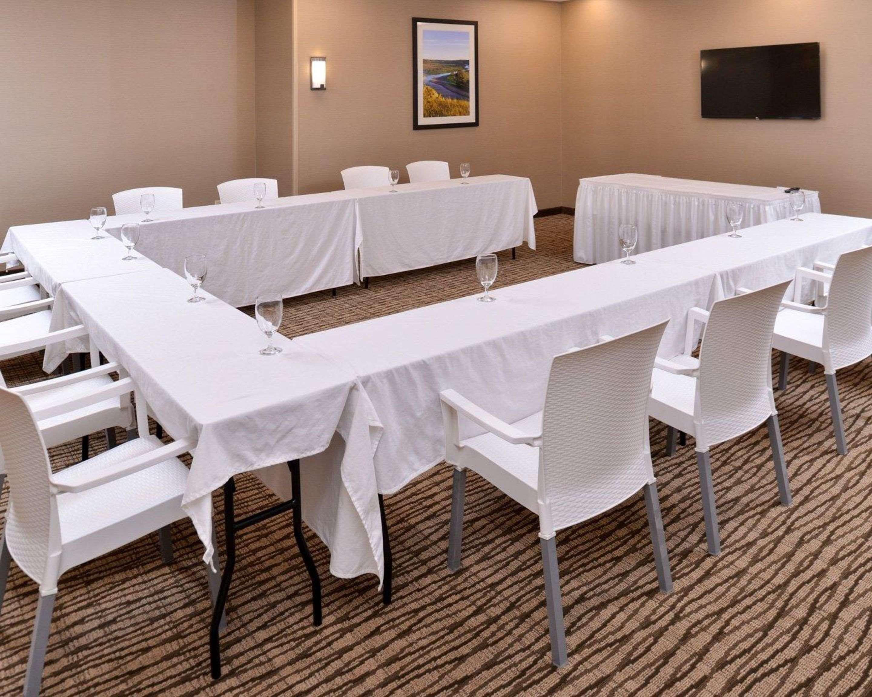 Comfort Inn & Suites Mandan - Bismarck Esterno foto