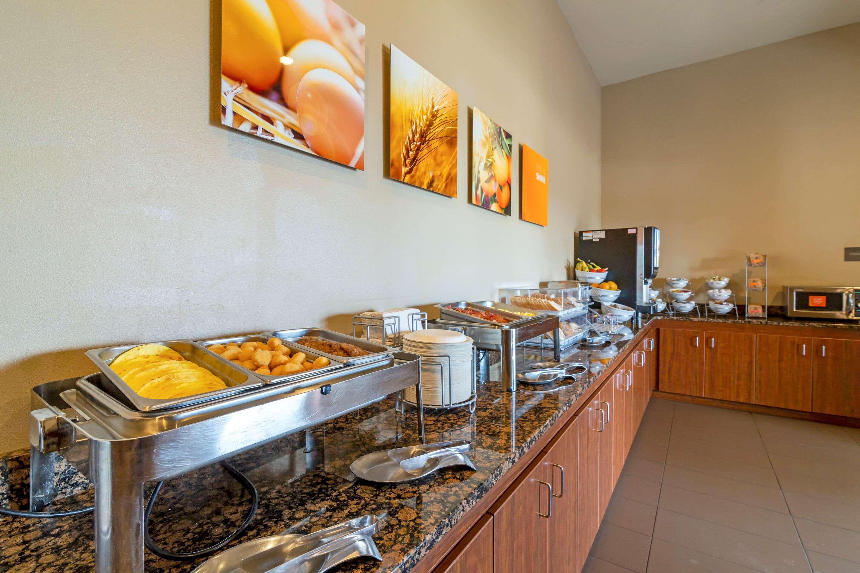 Comfort Inn & Suites Mandan - Bismarck Esterno foto