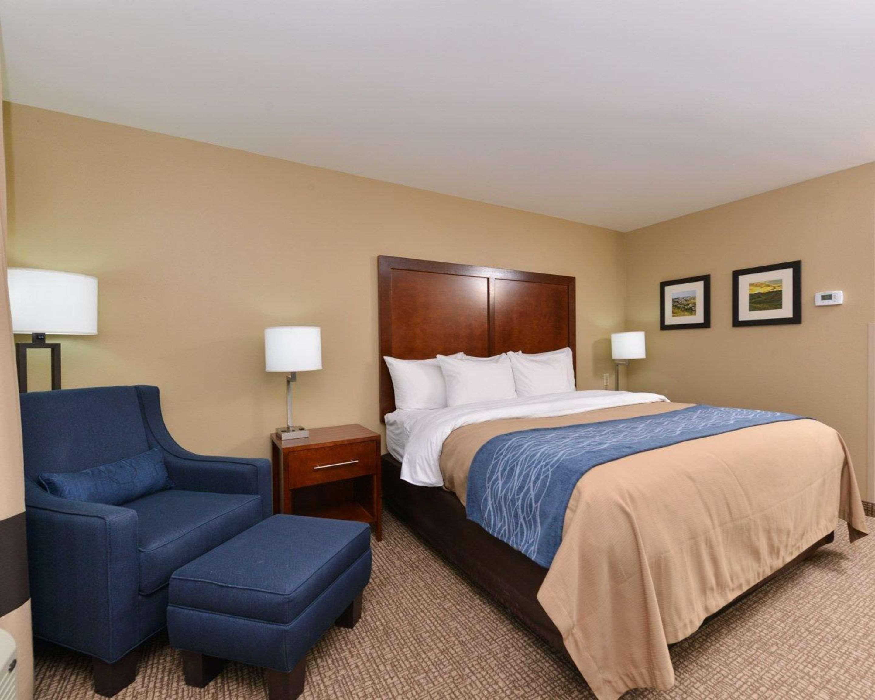 Comfort Inn & Suites Mandan - Bismarck Esterno foto