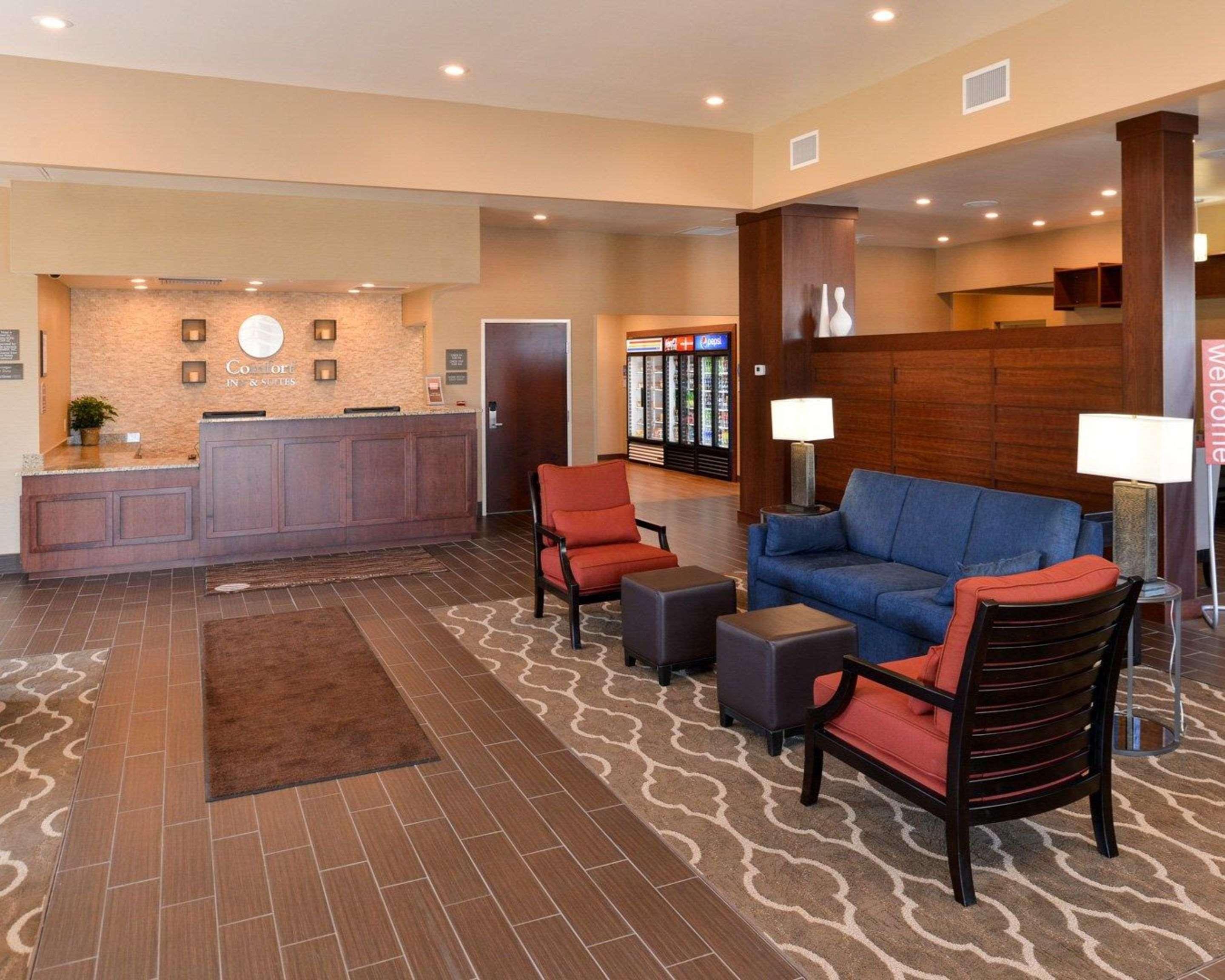 Comfort Inn & Suites Mandan - Bismarck Esterno foto