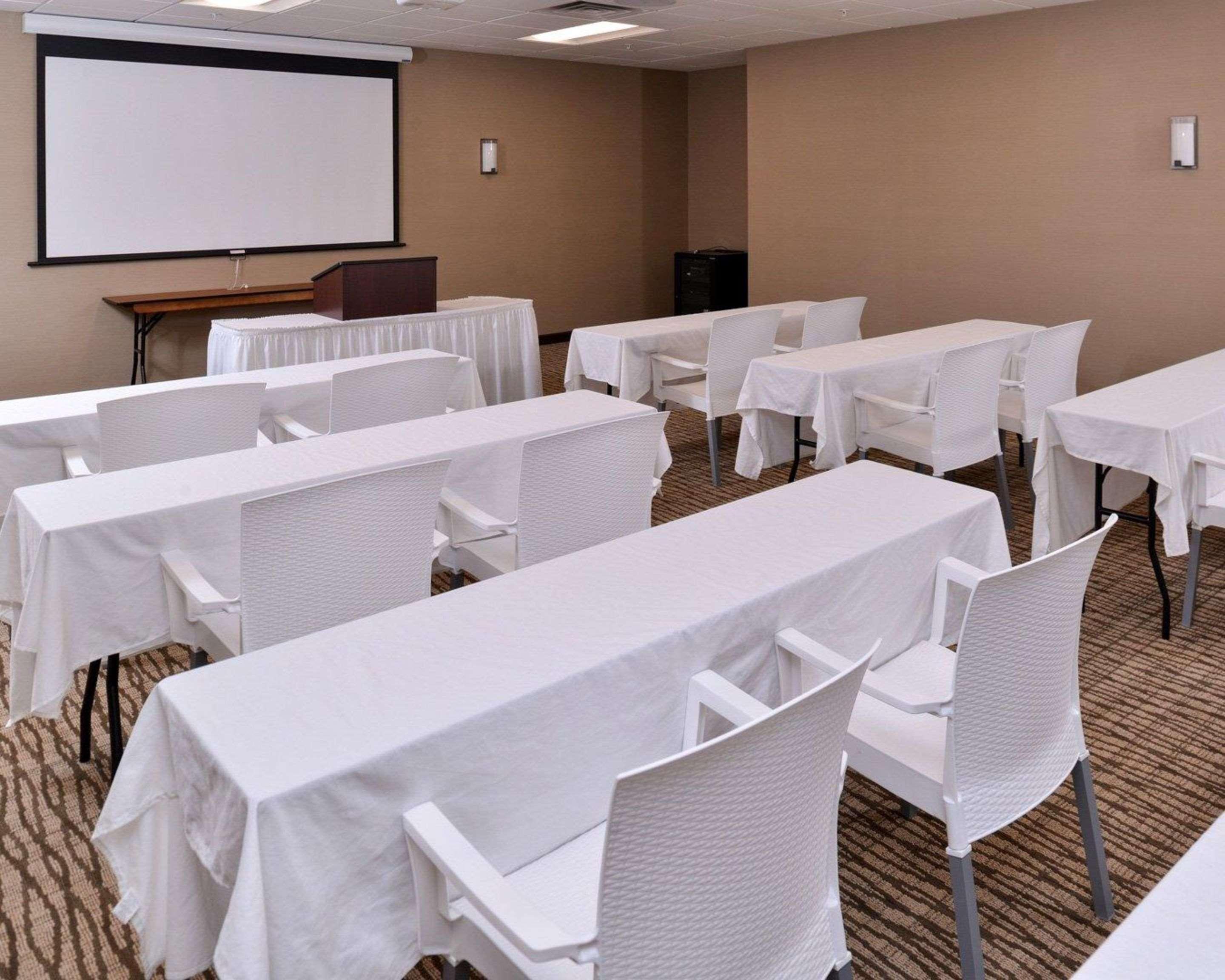 Comfort Inn & Suites Mandan - Bismarck Esterno foto
