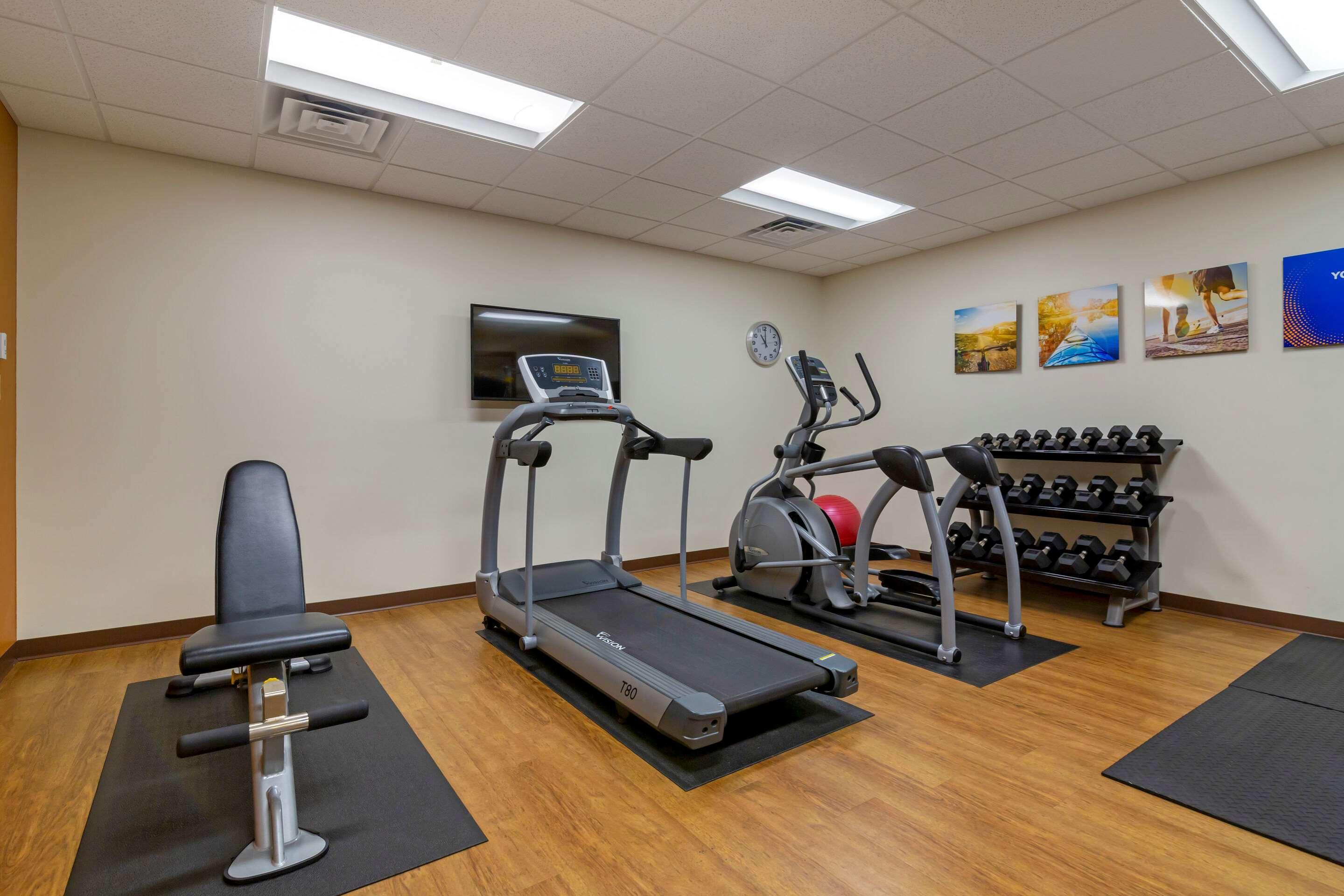 Comfort Inn & Suites Mandan - Bismarck Esterno foto