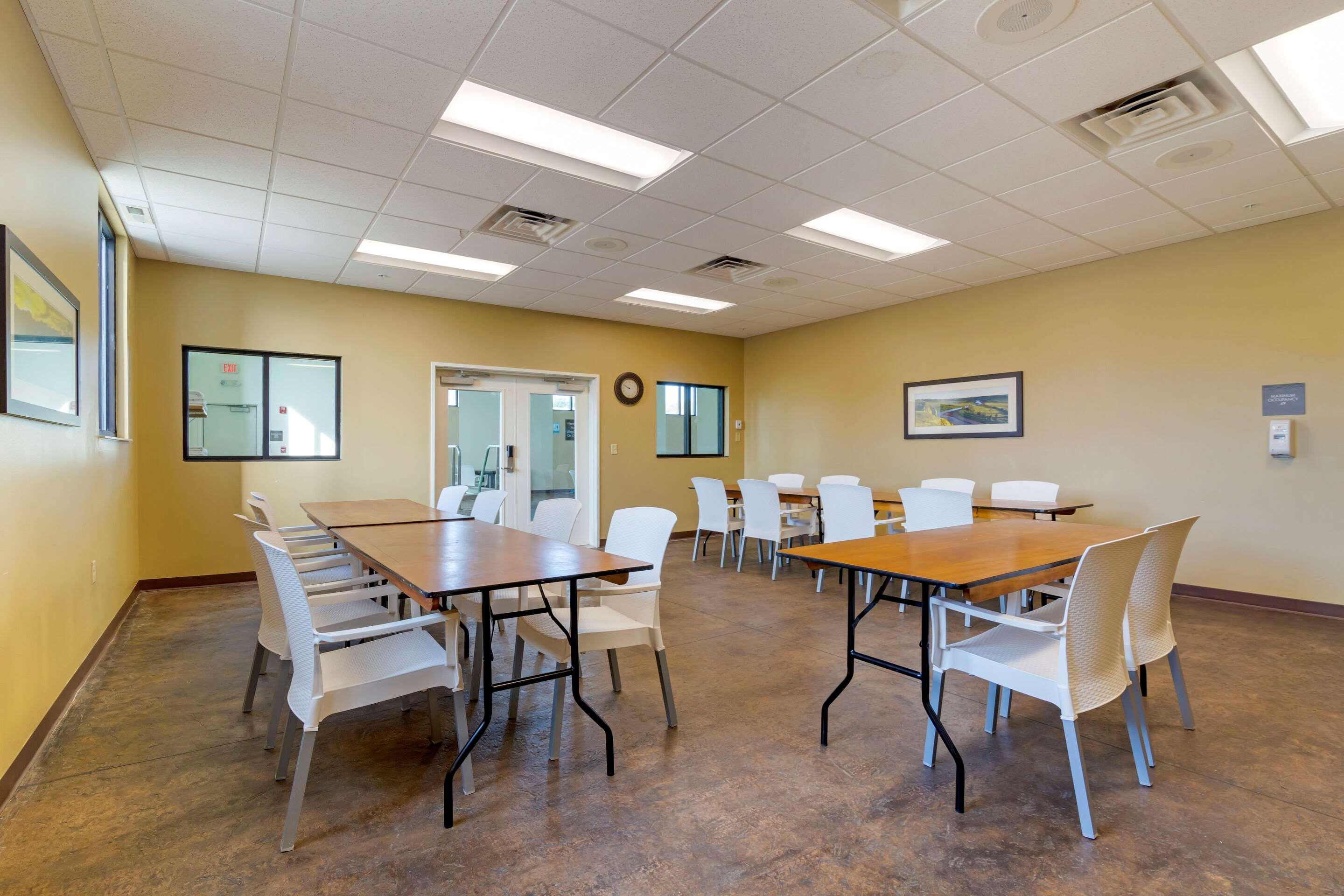 Comfort Inn & Suites Mandan - Bismarck Esterno foto