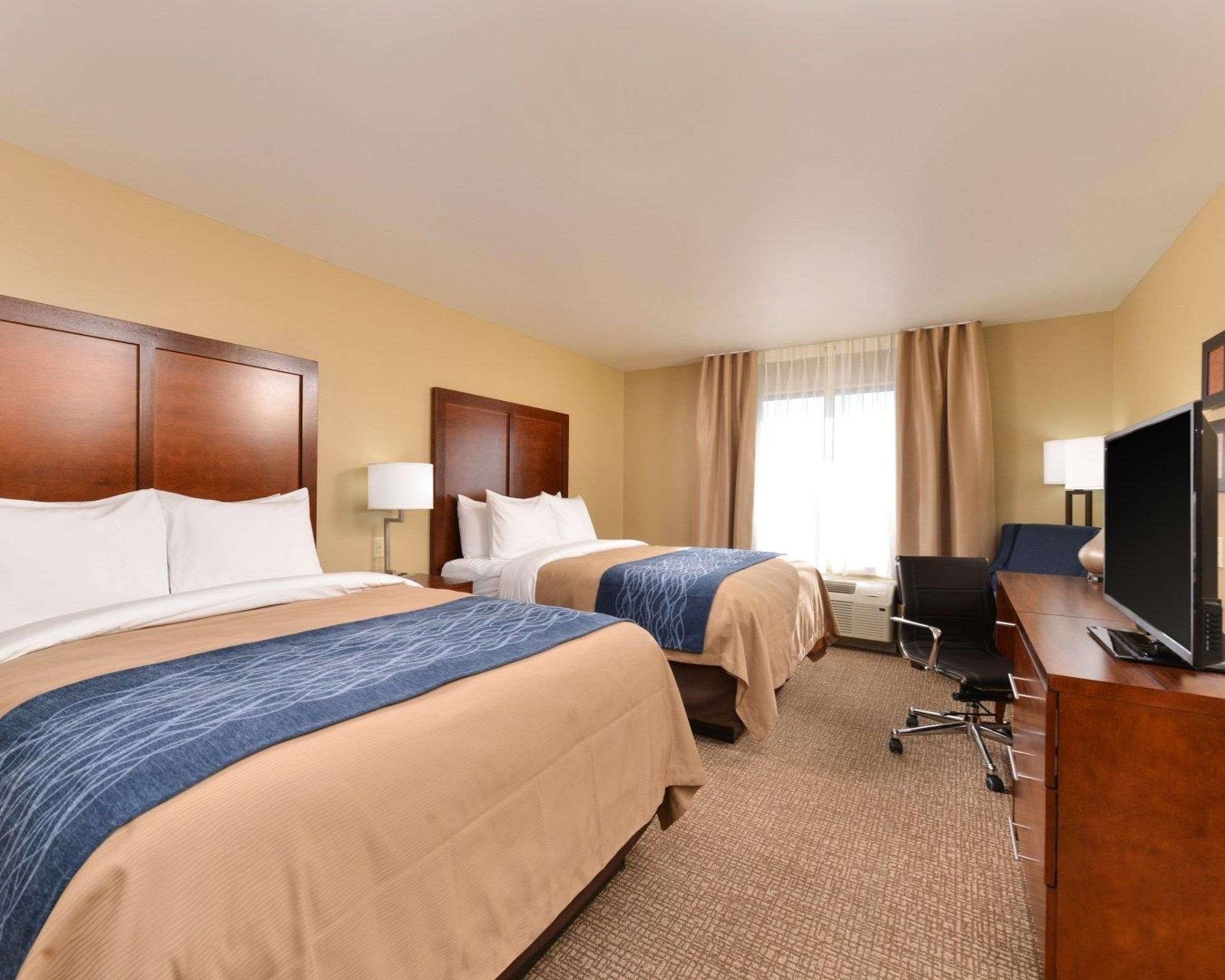 Comfort Inn & Suites Mandan - Bismarck Esterno foto
