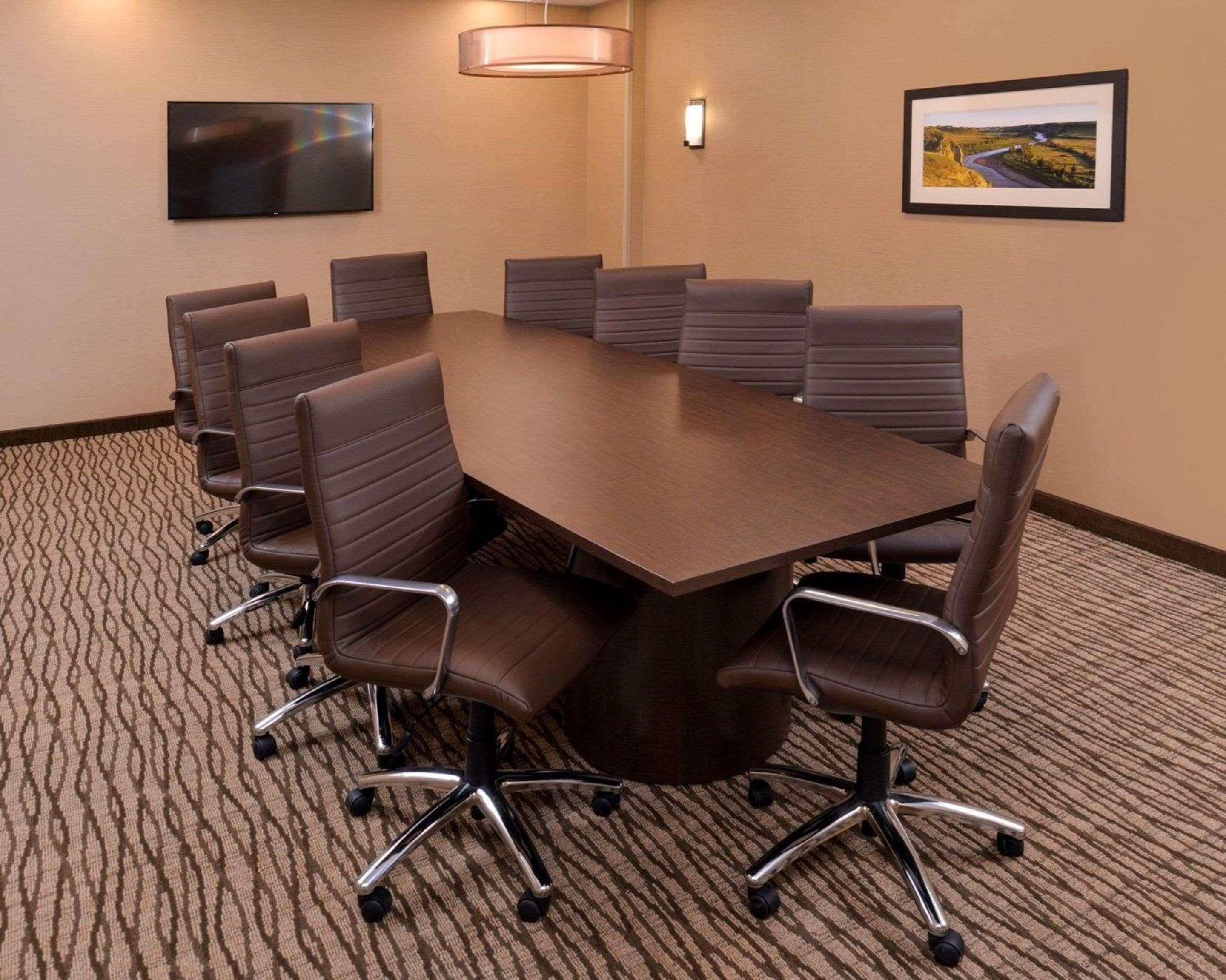 Comfort Inn & Suites Mandan - Bismarck Esterno foto