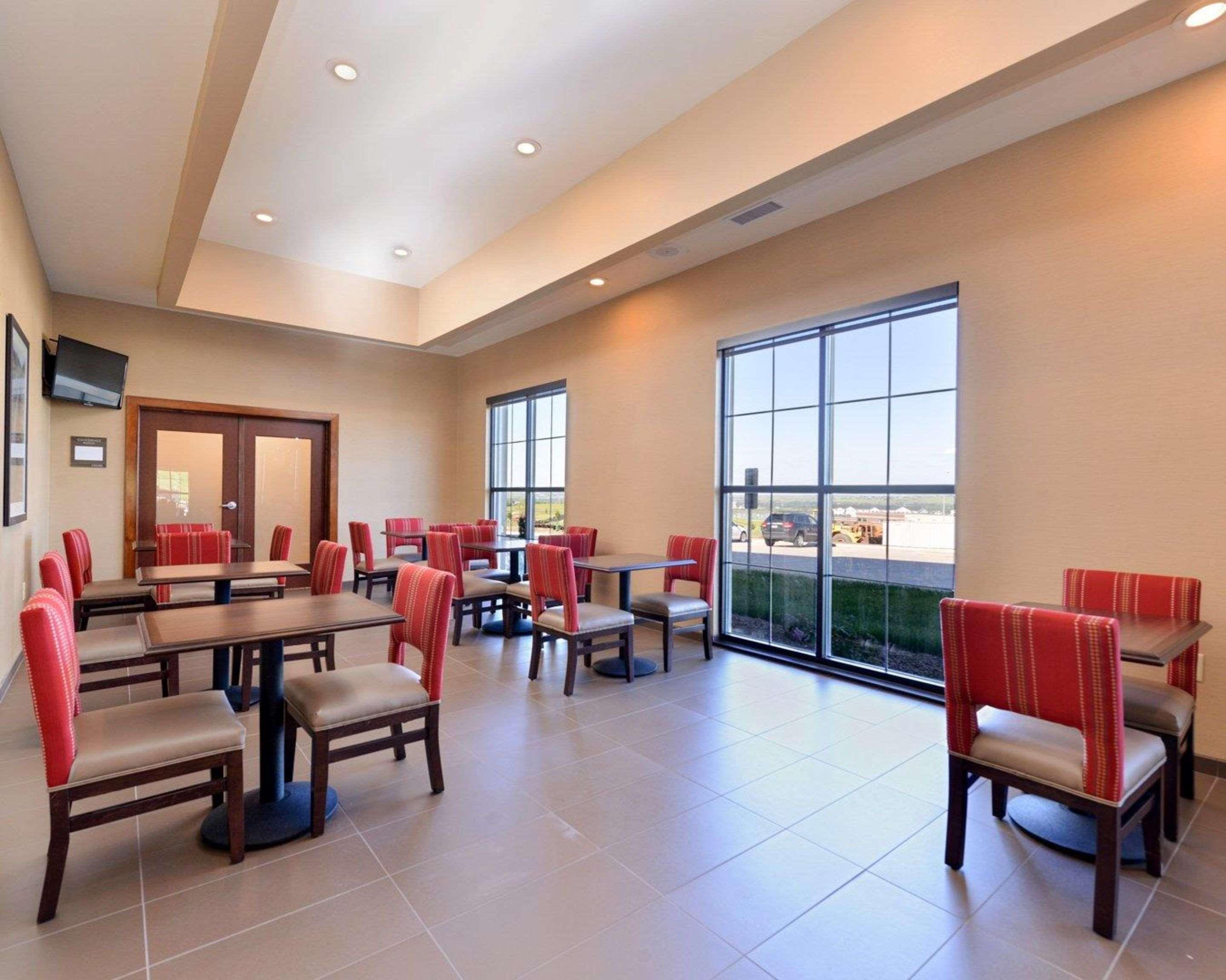 Comfort Inn & Suites Mandan - Bismarck Esterno foto